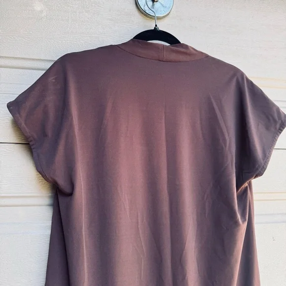 Elegant V-Neck Sheath Dress - Picture 7 of 7